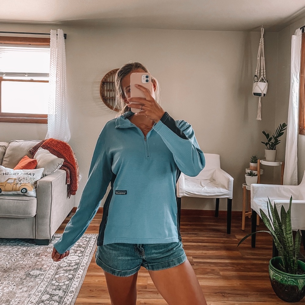 Patagonia blue polartec quarter zip up sweatshirt